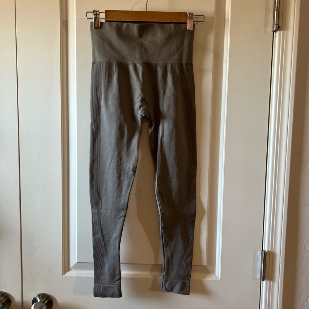 SET Active Gray Leggings